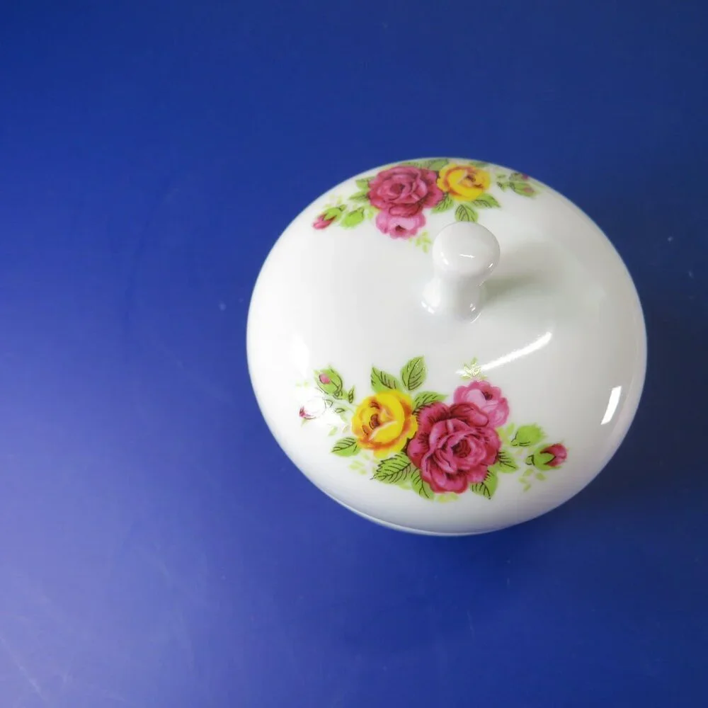 White w Roses Porcelain Trinket Dish with Lid